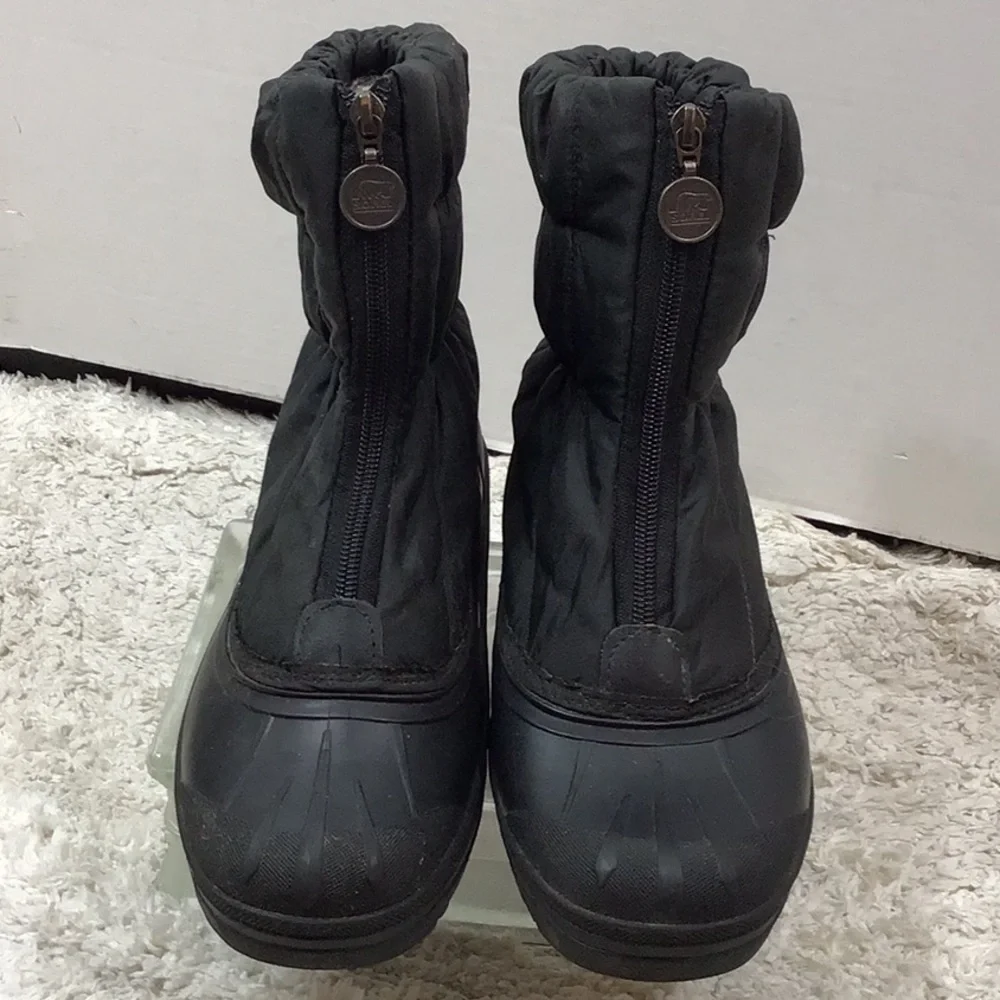 Sorel Puffy zip front waterproof snow boots with liner 8
